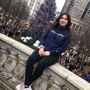 Meet your Posher, Ashley